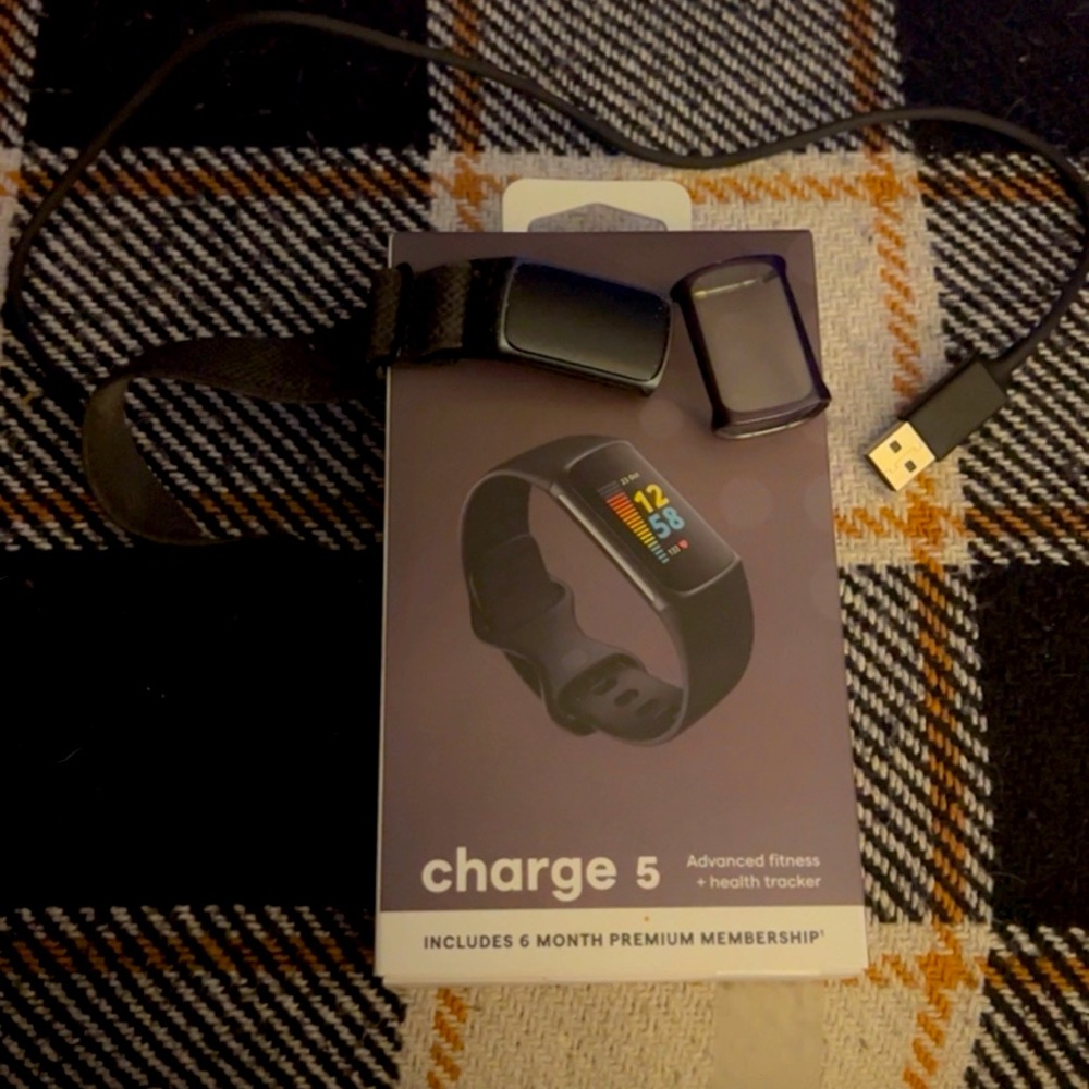 Fitbit Charge 5
